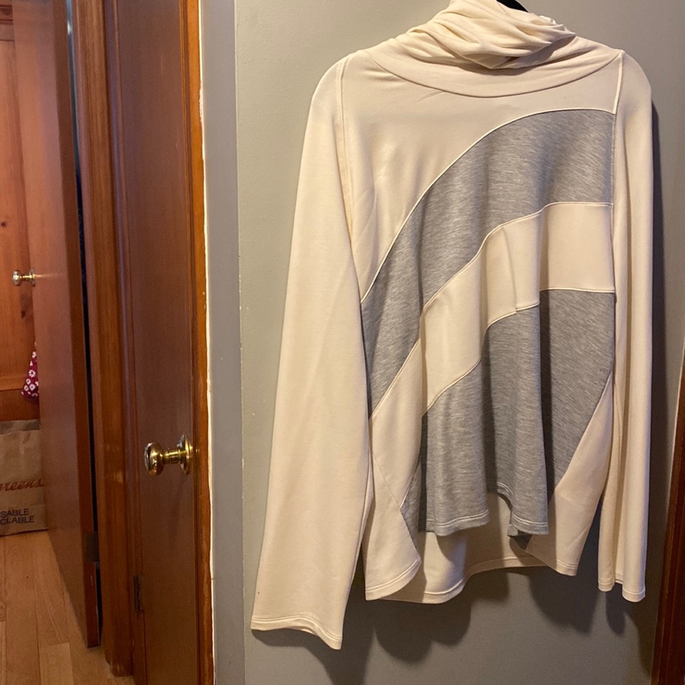 Brand New Never Worn Ralph Lauren Sweatshirt Size XL